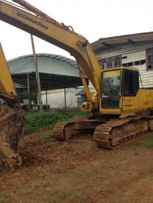 KOMATSU PC200-5