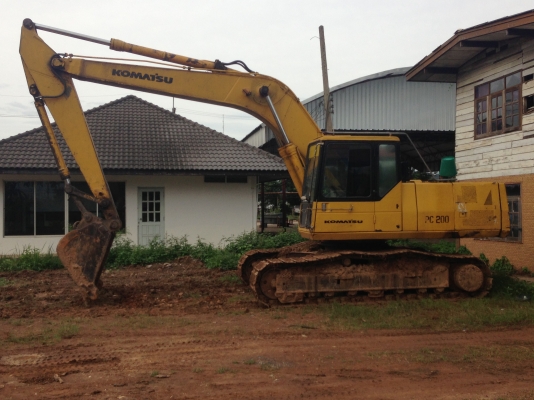 KOMATSU PC200-5