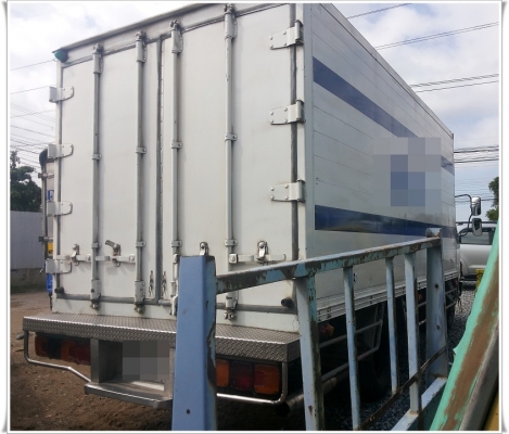 ฝากขาย รถบรรทุก 6ล้อ ตู้เย็น 2 บาน ยาว 5เมตร ยี่ห้อ HINO FB 120 แรงม้า ปี 39