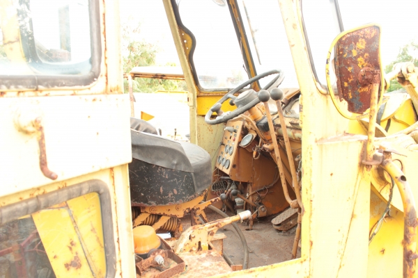 ขายถูก รถตักล้อยาง  TCM 75 III เครื่อง6สูบ เดิมๆจากนอก ราคา 390,000บาท