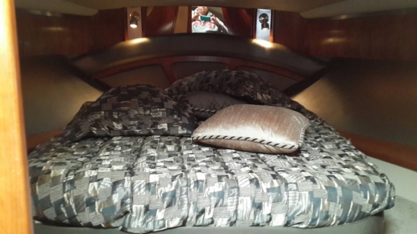 ขายเรือยอร์ช CRUISER 400 Express 43ฟุต ปี2005ครับ ราคาเบาๆครับ ขายเรือยอร์ช CRUISER 400 Express 43ฟุต ปี2005ครับ ราคาเบาๆครับ