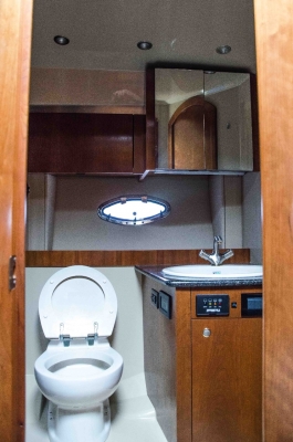 ขายเรือยอร์ช CRUISER 400 Express 43ฟุต ปี2005ครับ ราคาเบาๆครับ ขายเรือยอร์ช CRUISER 400 Express 43ฟุต ปี2005ครับ ราคาเบาๆครับ