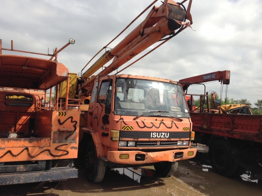 รถกระเช้าซ่อมไฟฟ้า สนใจโทร 094-7969069,083-5755768