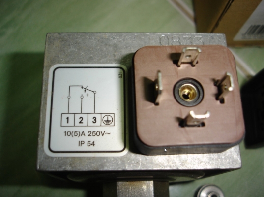 ขายPressure switch for liquid, gas (DCM40) 8-40bar 250v