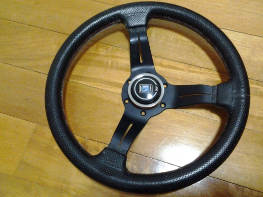 พวงมาลัย  NARDI