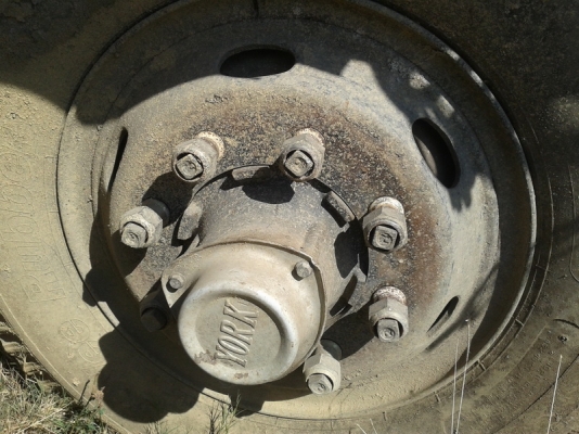 ขายลูกพ่วง 3 เพลา ดั้มเตี้ย คอกเกษตร ยาว 6.5 เมตร สูง 2.3 เมตร ขายลูกพ่วง 3 เพลา ดั้มเตี้ย คอกเกษตร ยาว 6.5 เมตร สูง 2.3 เมตร