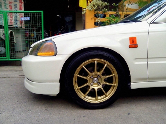 ขายHONDA CIVIC VTI-E ปี97 เกียร์ธรรมดา ติดแก็สLPG