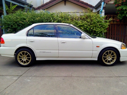 ขายHONDA CIVIC VTI-E ปี97 เกียร์ธรรมดา ติดแก็สLPG