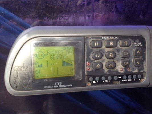 ขายรถแบคโฮ kobelco sk120-5 ขายรถแบคโฮ kobelco sk120-5