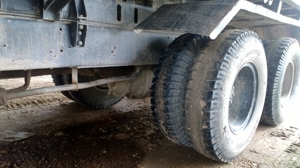 FUSO FN527M 10ล้อดั้ม2คัน สวย..ด้อย..แตกต่างกันแต่สภาพพอๆกัน ขายคันละ750000.