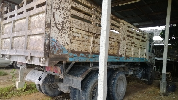 FUSO FN527M 10ล้อดั้ม2คัน สวย..ด้อย..แตกต่างกันแต่สภาพพอๆกัน ขายคันละ750000.