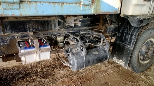 FUSO FN527M 10ล้อดั้ม2คัน สวย..ด้อย..แตกต่างกันแต่สภาพพอๆกัน ขายคันละ750000.