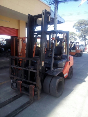 รถยก TOYOTA 8FG30 เสา4เมตร ล้อหน้าคู่ งากระดก