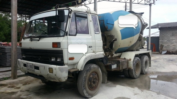 ขายรถ 10 ล้อโม่ปูน 3 คัน NISSAN CW430 290 แรงม้า คัสซี CWM430HTRT เครื่อง PE6-187360T ราคาคันละ 1000000