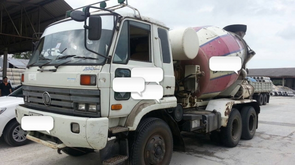 ขายรถ 10 ล้อโม่ปูน 3 คัน NISSAN CW430 290 แรงม้า คัสซี CWM430HTRT เครื่อง PE6-187360T ราคาคันละ 1000000