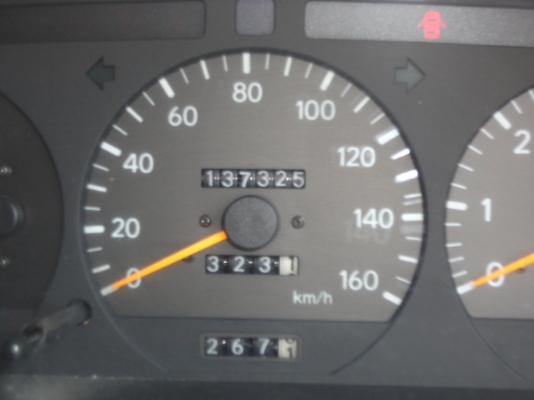 ขายรถตู้ปี2004 เครื่อง2JZออโต้ ติดแก๊สLPG ราคา 270000 พัดลมเครื่องฟรีปั้ม