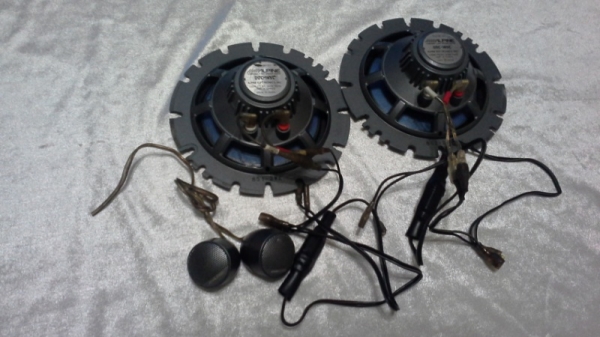 Alpine ลำโพง 6.5" + ทวิสเตอร์ มี Capa