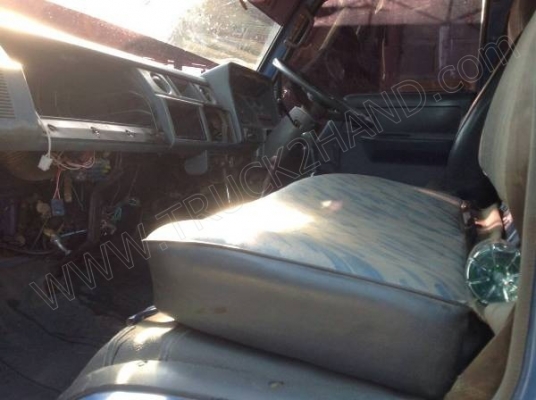 รถบรรทุก 6 ล้อดั๊มพ์ ยี่ห้อ TOYOTA  BU91 ไดน่าสามใบปัด