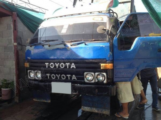 รถบรรทุก 6 ล้อดั๊มพ์ ยี่ห้อ TOYOTA  BU91 ไดน่าสามใบปัด
