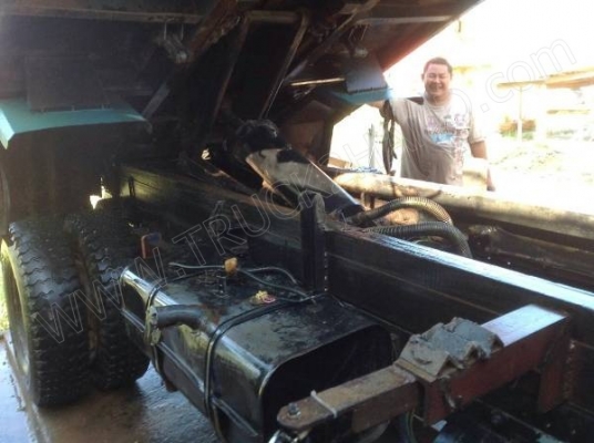 รถบรรทุก 6 ล้อดั๊มพ์ ยี่ห้อ TOYOTA  BU91 ไดน่าสามใบปัด