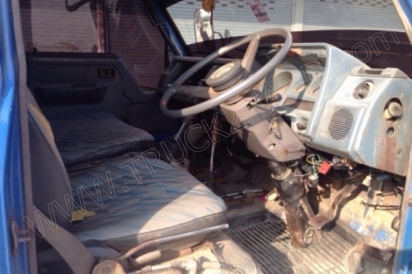 รถบรรทุก 6 ล้อดั๊มพ์ ยี่ห้อ TOYOTA  BU91 ไดน่าสามใบปัด