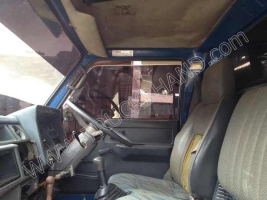 รถบรรทุก 6 ล้อดั๊มพ์ ยี่ห้อ TOYOTA  BU91 ไดน่าสามใบปัด