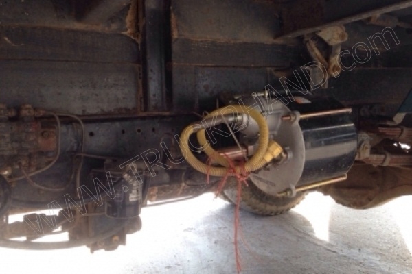 รถบรรทุก 6 ล้อดั๊มพ์ ยี่ห้อ TOYOTA  BU91 ไดน่าสามใบปัด