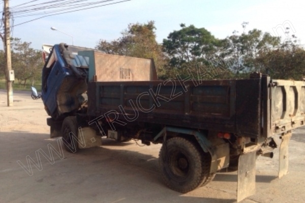 รถบรรทุก 6 ล้อดั๊มพ์ ยี่ห้อ TOYOTA  BU91 ไดน่าสามใบปัด