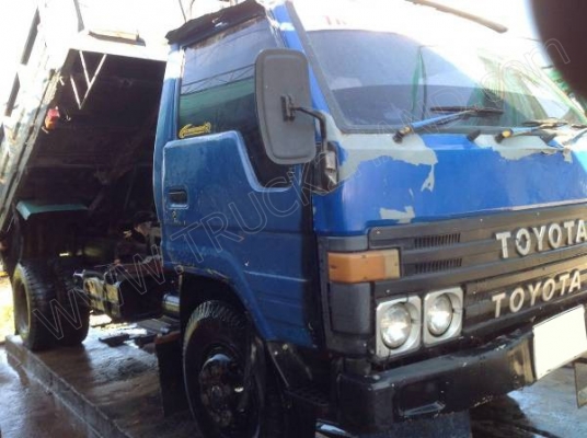รถบรรทุก 6 ล้อดั๊มพ์ ยี่ห้อ TOYOTA  BU91 ไดน่าสามใบปัด