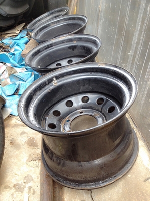 ขายล้อกะทะผ่า ขอบ 15x10 6/139.7 ออฟลึกๆ สภาพสวย 9500 บาท