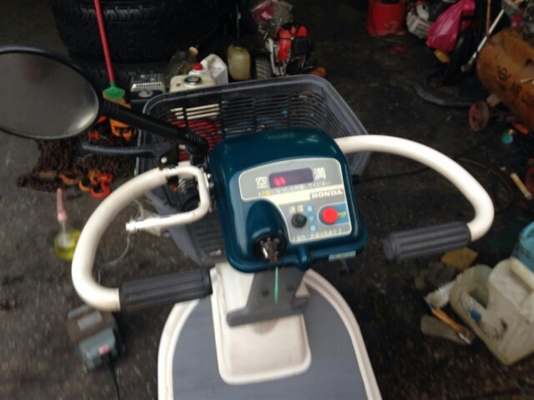 ขายรถสามล้อผู้สุงอายุ หรือผู้ป่วย เดินไม่ไหว เก่าญี่ปุ่นครับ