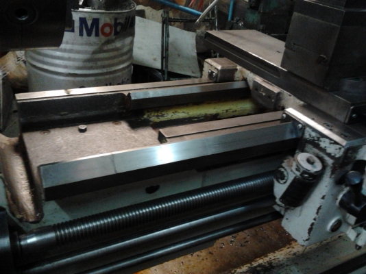 ขายเครื่องกลึง YAM 8 ฟุต