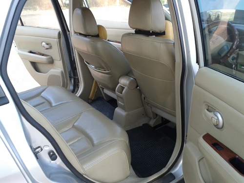 ขายรถเก๋ง NISSAN TIIDA (ตัวท๊อป) เกียออร์โต้