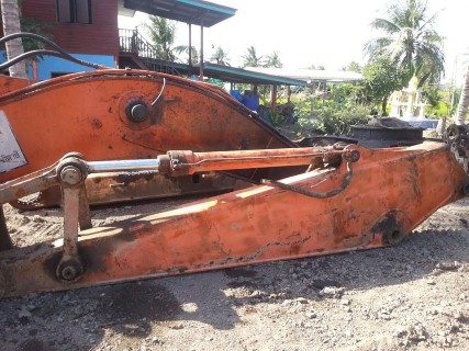 ชุดบูมอาร์ม Hitachi ex200-3 ขายแยกชิ้น