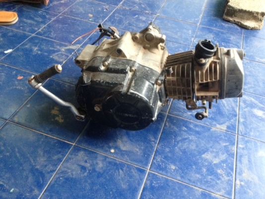 เครื่องเวฟ 110 หัวฉีดเป็นเครื่องเวฟ 110 หัวฉีดไม่เยิ้มครับราคานี้คุ้มครับด่วนๆ