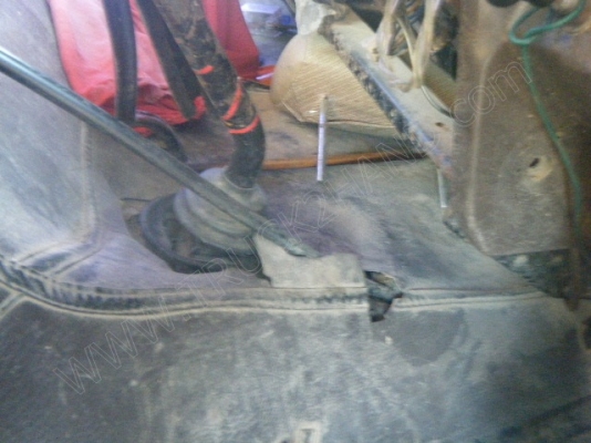 รถบรรทุก 10 ล้อ 2 เพลาติดเครนพับ 6 ตัน ยี่ห้อ MITSUBISHI รุ่น FN527