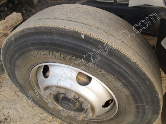 รถบรรทุก 10 ล้อ 2 เพลาติดเครนพับ 6 ตัน ยี่ห้อ MITSUBISHI รุ่น FN527