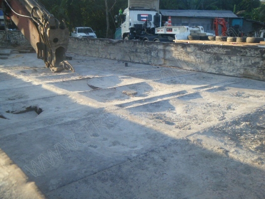 รถบรรทุก 10 ล้อ 2 เพลาติดเครนพับ 6 ตัน ยี่ห้อ MITSUBISHI รุ่น FN527