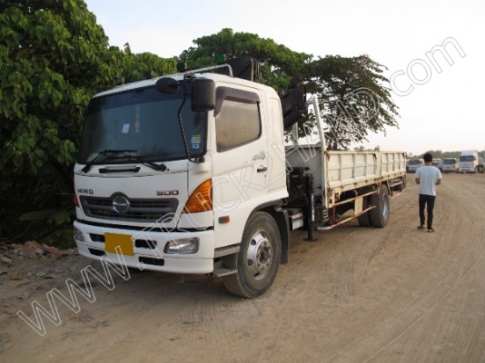 รถบรรทุก 10 ล้อ 2 เพลาติดเครนพับ 6 ตัน ยี่ห้อ MITSUBISHI รุ่น FN527