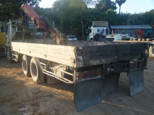 รถบรรทุก 10 ล้อ 2 เพลาติดเครนพับ 6 ตัน ยี่ห้อ MITSUBISHI รุ่น FN527