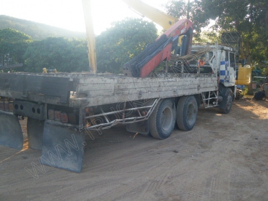 รถบรรทุก 10 ล้อ 2 เพลาติดเครนพับ 6 ตัน ยี่ห้อ MITSUBISHI รุ่น FN527