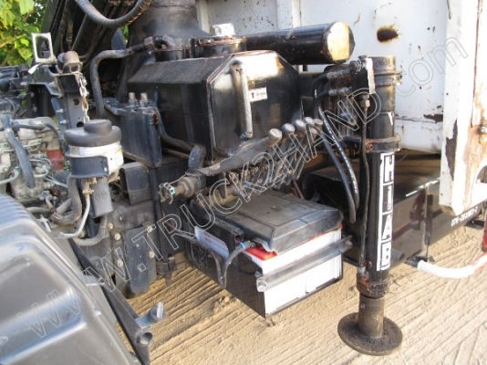 รถบรรทุก 10 ล้อ 2 เพลาติดเครนพับ 6 ตัน ยี่ห้อ MITSUBISHI รุ่น FN527