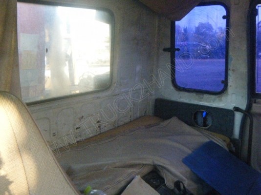 รถบรรทุก 10 ล้อ 2 เพลาติดเครนพับ 6 ตัน ยี่ห้อ MITSUBISHI รุ่น FN527