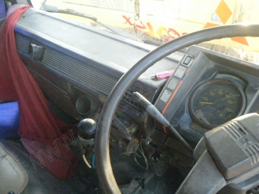 รถบรรทุก 10 ล้อ 2 เพลาติดเครนพับ 6 ตัน ยี่ห้อ MITSUBISHI รุ่น FN527