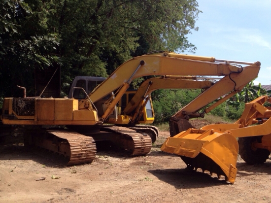รับซื้อรถแบ็คโฮ รถไถ รถสิบล้อ ให้ราคาดี