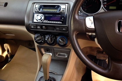 ***ขายแล้วครับขอบคุณ Truck2hand ขายรถเก๋งสภาพดีราคาเบาๆ HONDA CITY i-DSI 1.5 AT ปี 48/05 หน้า-หลังเดิมบางๆ เครื่องเดิมเกียร์เดิมไม่เคยติดแก๊ส ภายในสวยคอนโซลครบ แอร์ พ.พาวเวอร์ กระจกไฟฟ้า CD-MP3 กุญแจรีโมท พร้อมใช้ งาน เอกสารครบ !!!ยอดจัดเต็ม ราคาต่อรองได