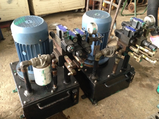 ขายปั้มน้ำมันไฮโดรลิค ขนาดมอเตอร์ 3 HP. 380 V ซาลีนอยเป็น 110 VAC สภาพสวย อุปกรณ์ครบ พร้อมใช้งาน