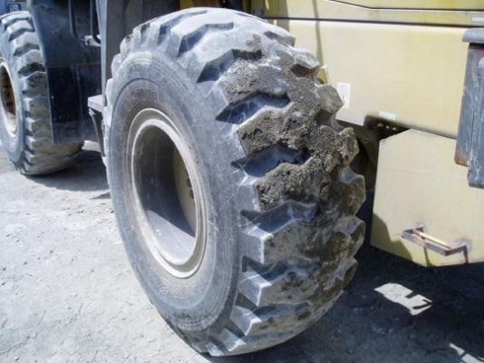 รถตักล้อยาง WA300-3E-50441  สภาพสวย  นำเข้าจากญี่ปุ่น  ถึงไทยเรียบร้อยแล้ว  รถจอดอยู่ที่ C.S. Motor หลักสี่ โทร.081-373-0559