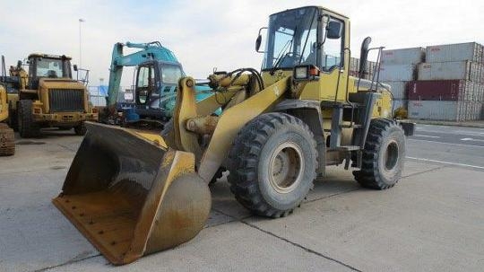 รถตักล้อยาง WA300-3E-50441  สภาพสวย  นำเข้าจากญี่ปุ่น  ถึงไทยเรียบร้อยแล้ว  รถจอดอยู่ที่ C.S. Motor หลักสี่ โทร.081-373-0559