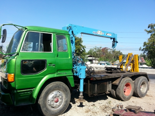 ขายรถยกใหญ่  ติดเครน. 5. ตัน. พร้อมใช้งาน